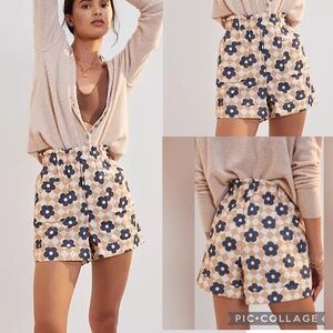 Maeve by Anthropologie Retro Floral Argyle Elastic Waist Paperbag Shorts Size M